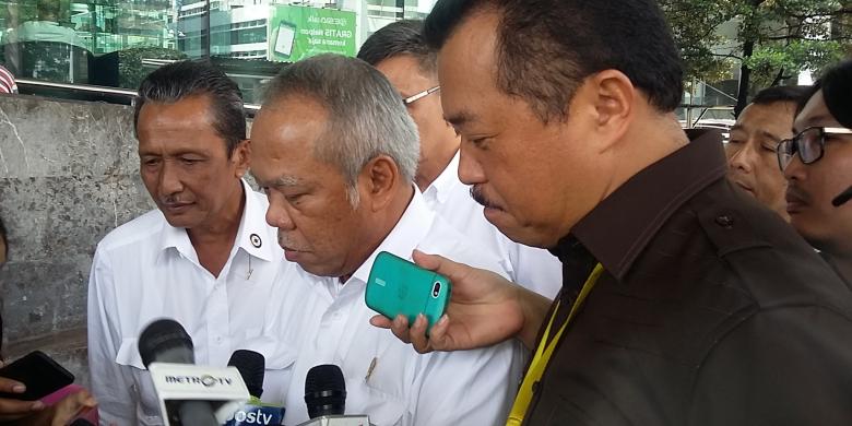 menteri-pekerjaan-umum-dan-perumahan-rakyat_20160421_114949.jpg