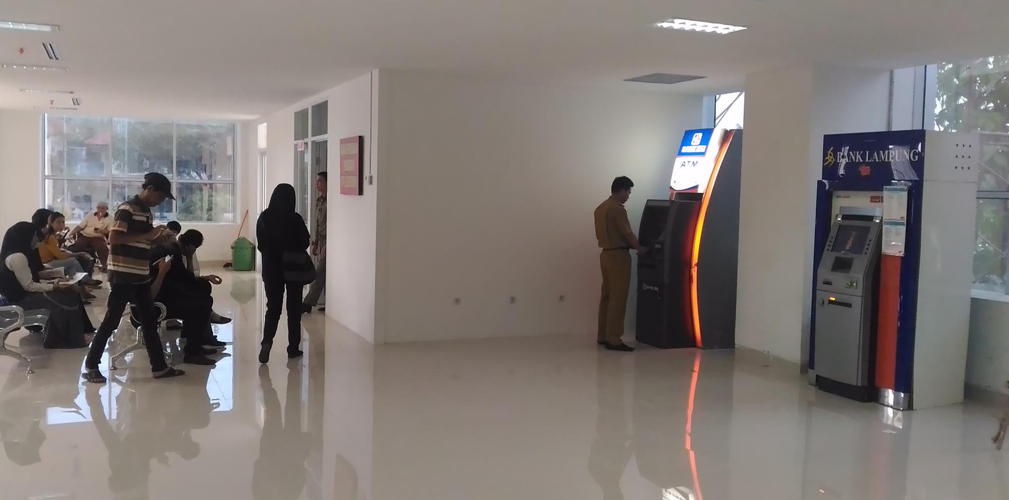 BERITA FOTO: Ada Mesin ATM di Gedung Pelayanan Satu Atap