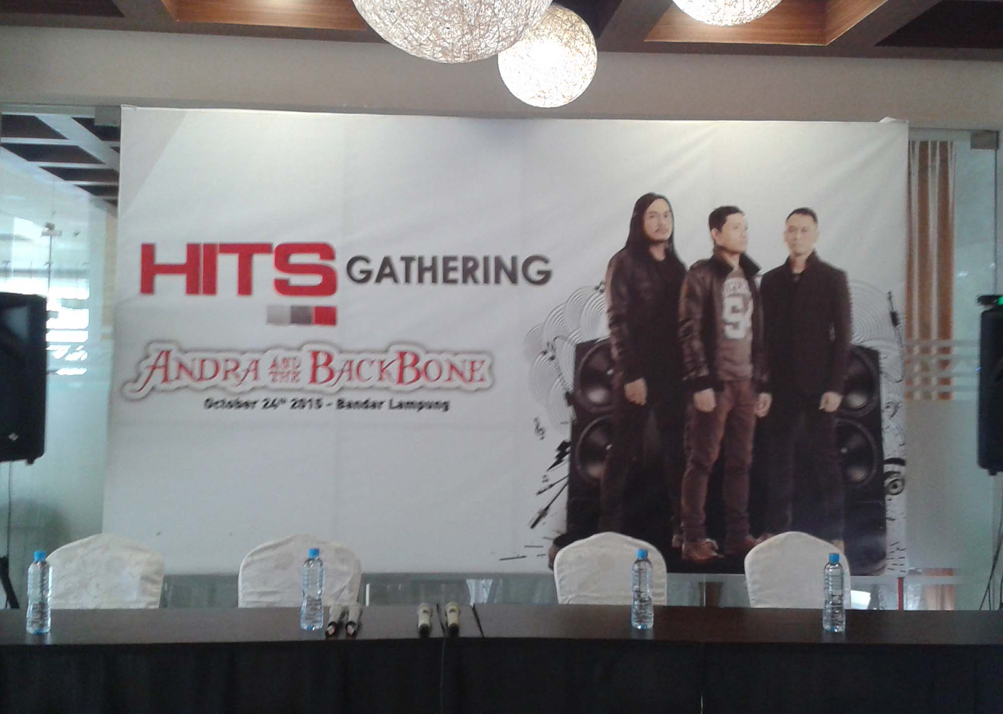 Yuk, Ketemu Langsung Personel Andra And The Backbone di Hotel Horison
