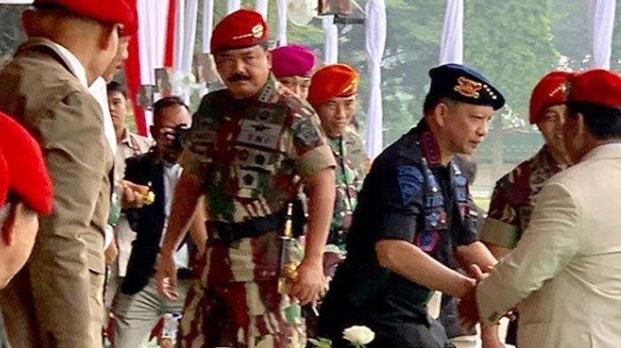momen-pertemuan-prabowo-dengan-panglima-tni-dan-kapolri-di-acara-hut-kopassus.jpg