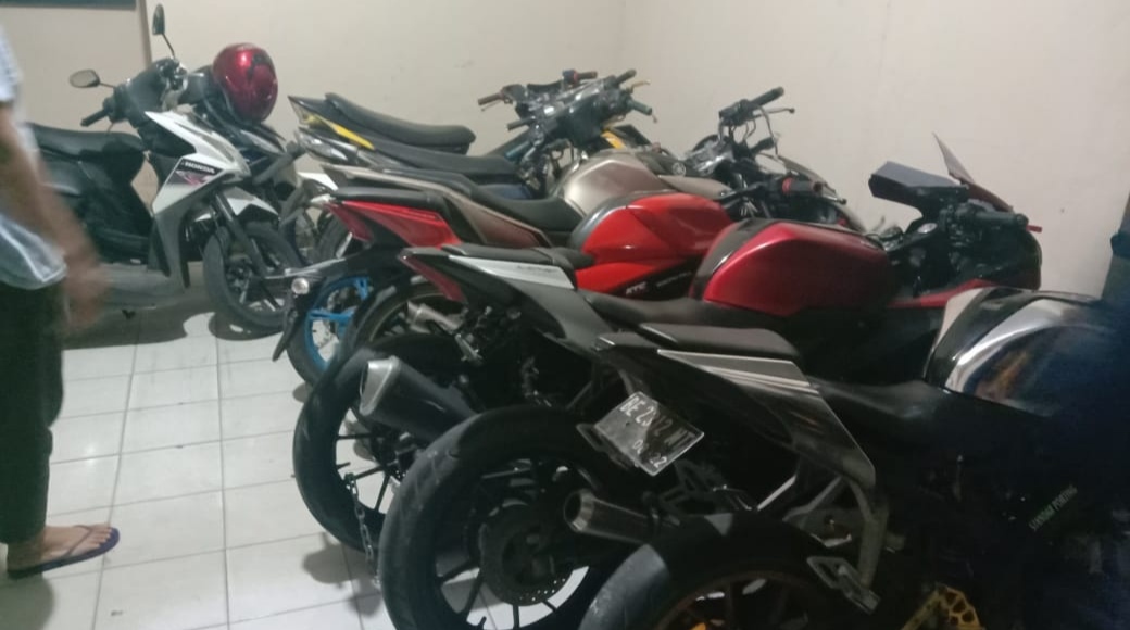 motor-diamankan-dari-lokasi-balap-liar-di-jalan-antasari.jpg