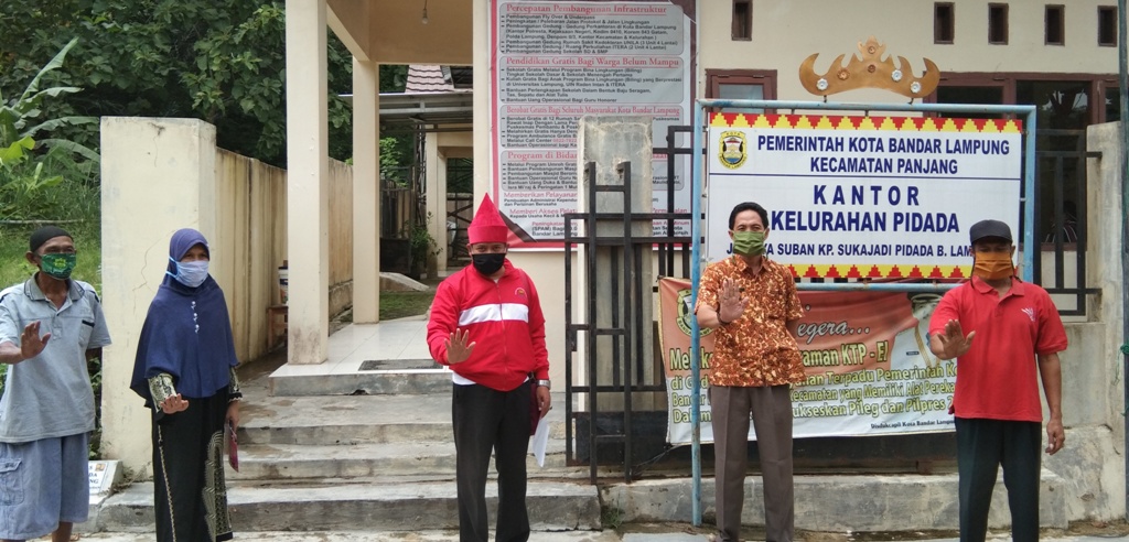 MTRH Lampung Semprot Disinfektan di Panjang, Bunda Eva: Jaga Jarak Apa pun Situasinya