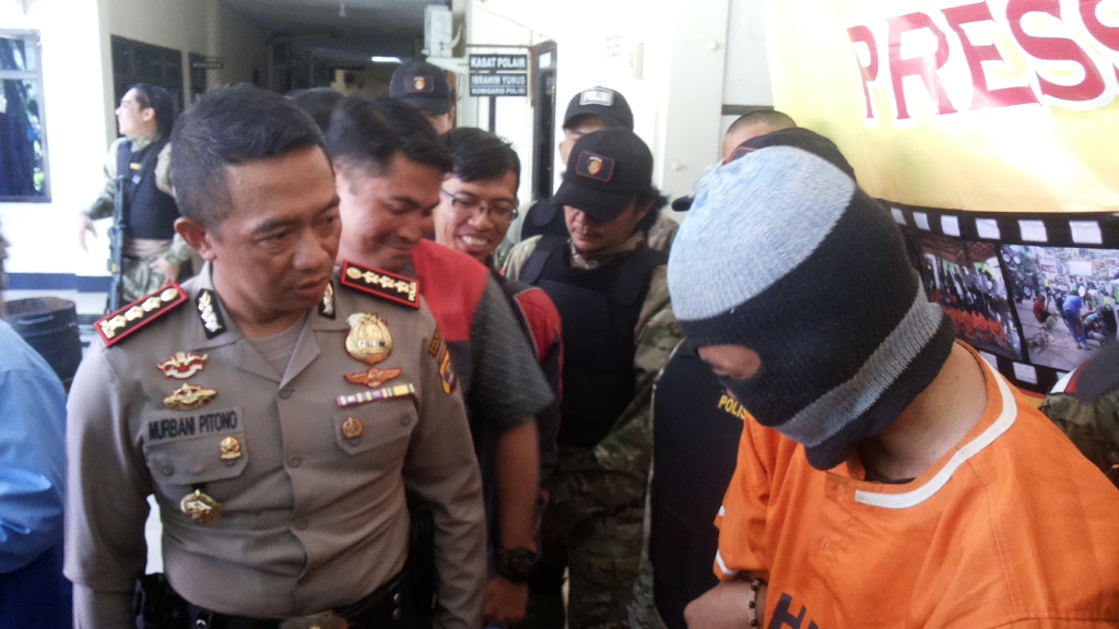 BREAKING NEWS: Adu Mulut Usai Senggolan Kendaraan, Pria Ini Tembak Korban hingga Tewas