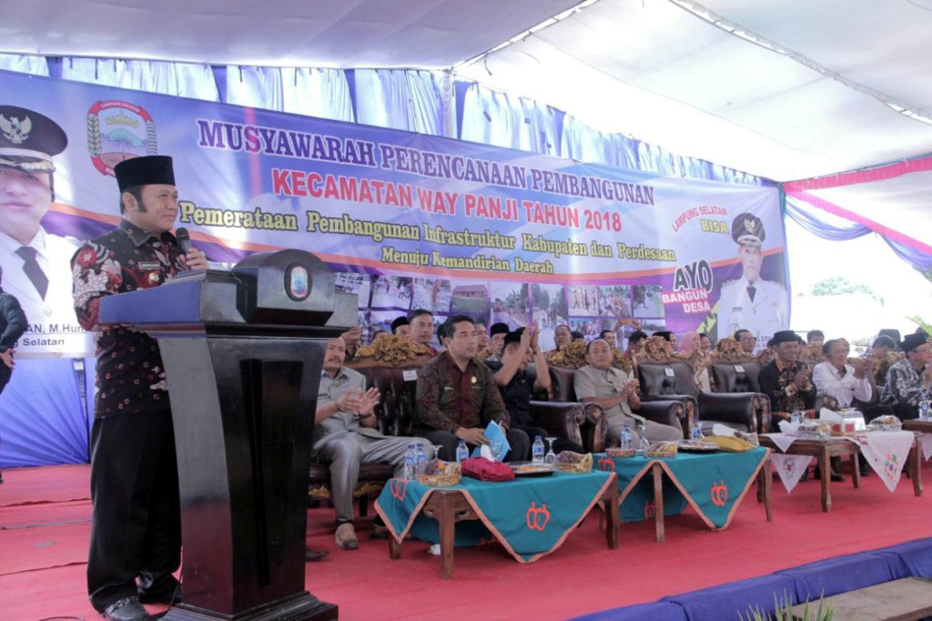 Zainudin Target 2018 Semua Jalan Daerah Mulus