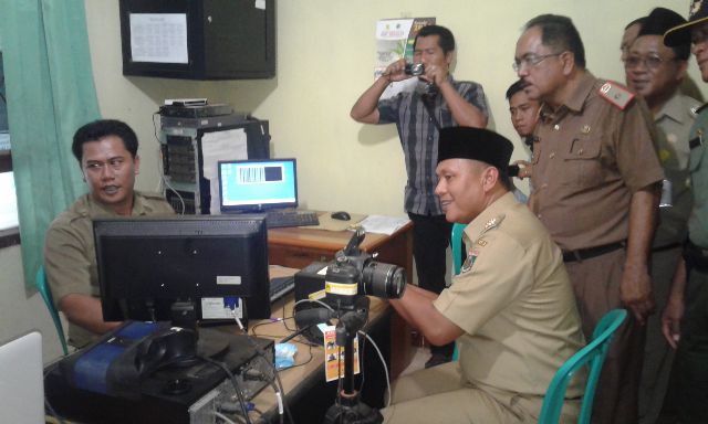 Ronda di Anak Ratu Aji, Mustafa: Sekarang Bikin E-KTP Hanya 10 Menit