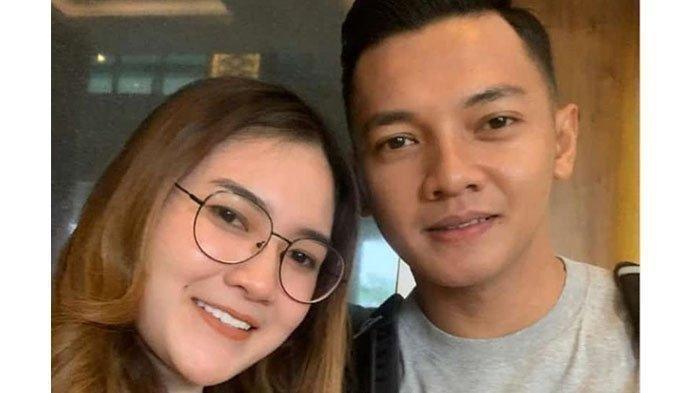 Penyanyi Nella Kharisma dan Dory Harsa Saling Balas Rayuan