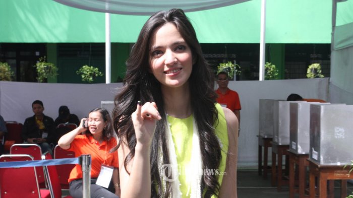 Sombongkan Kecantikan Wajahnya, Nia Ramadhani Banjir Nyinyir dari Netizen