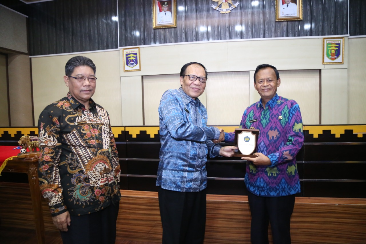 Universitas Lampung Tandatangani Nota Kesepahaman dengan Pemkot Metro