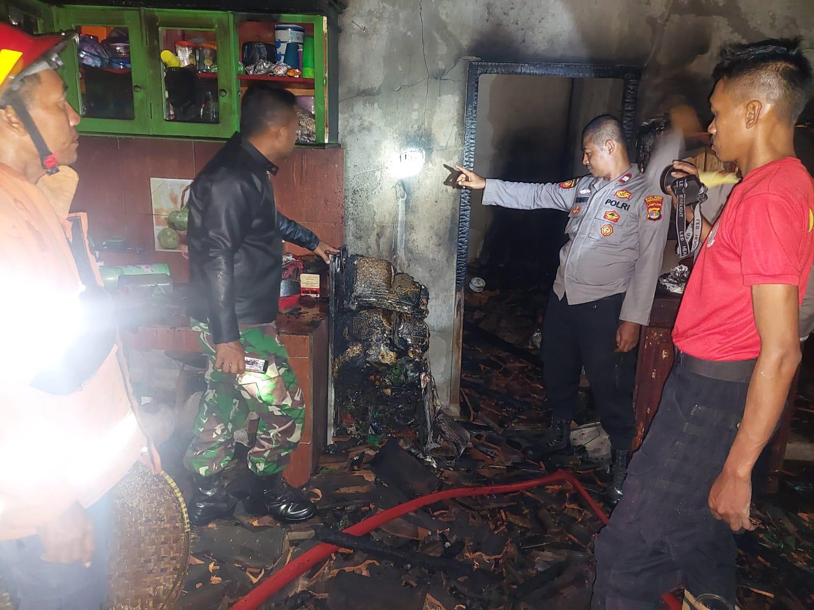 Korsleting Listrik Diduga Penyebab Terbakarnya rumah Warga di Pringsewu Lampung