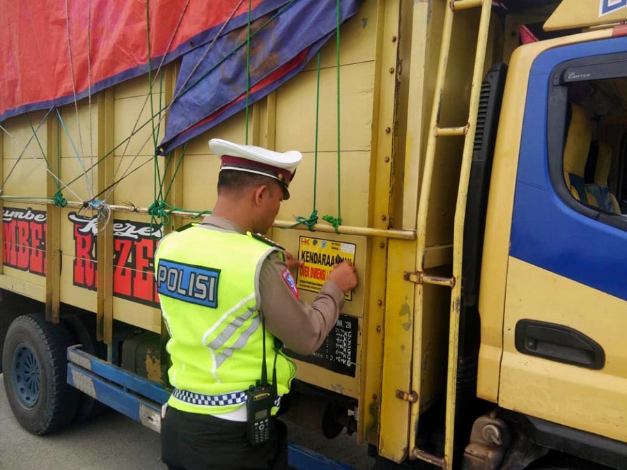 30 Kendaraan Terjaring Operasi ODOL di Pintu Tol JTTS