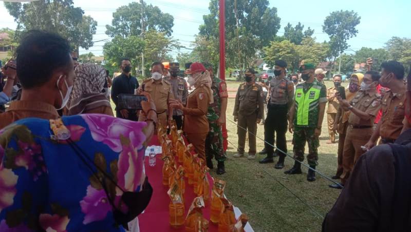 Operasi Pasar Minyak Goreng di Tulangbawang Lampung, Warga Menengah ke Bawah Dapat Prioritas