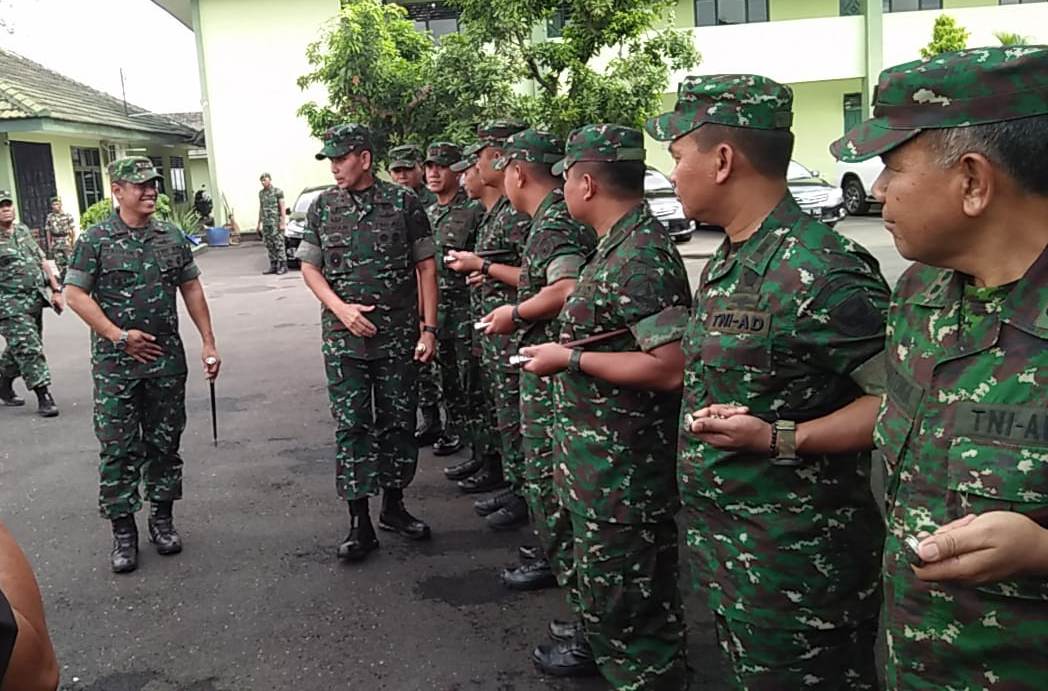 pangdam-ii-sriwijaya-mayjen-tni-irwan-ke-makorem-043gatam.jpg