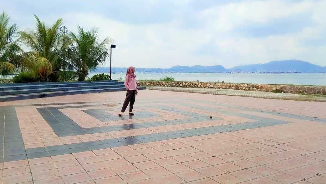 Di Pantai Ini Ada Danau Lho