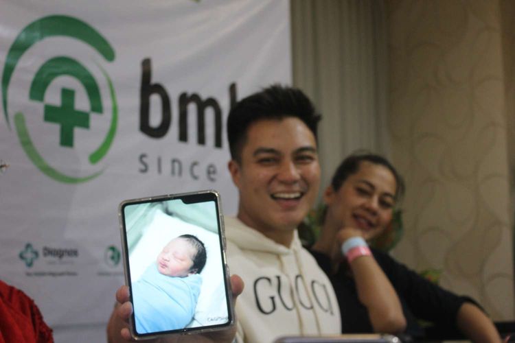 Kiano Pose dengan Anak Syahnaz, Baim Wong: Kiano Genit Nih