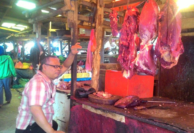 pedagang-daging_20160124_145924.jpg