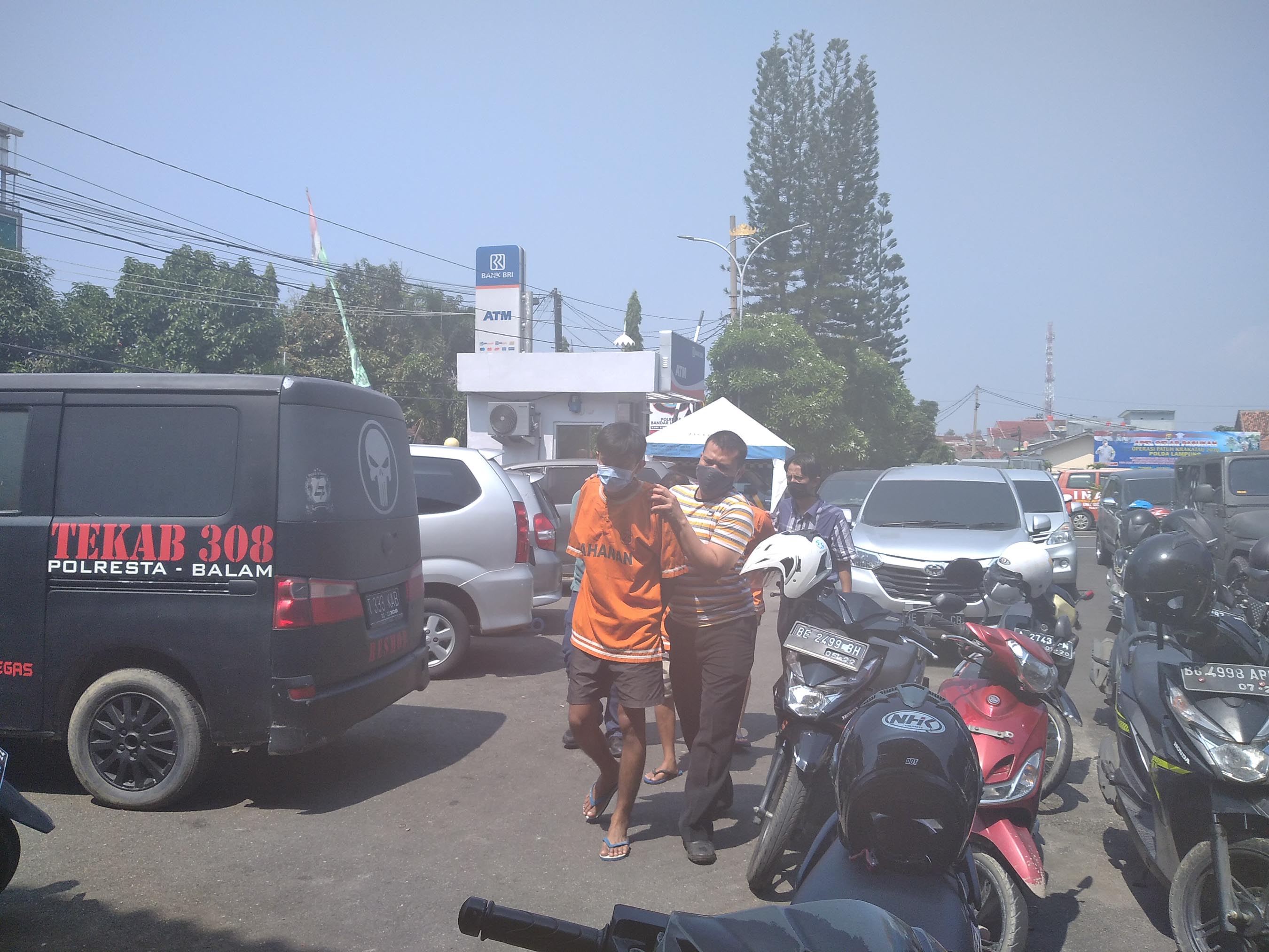 BREAKING NEWS Polisi Ciduk 3 Pelaku Pembobolan ATM Modus Ganjal Tusuk Gigi di Bandar Lampung