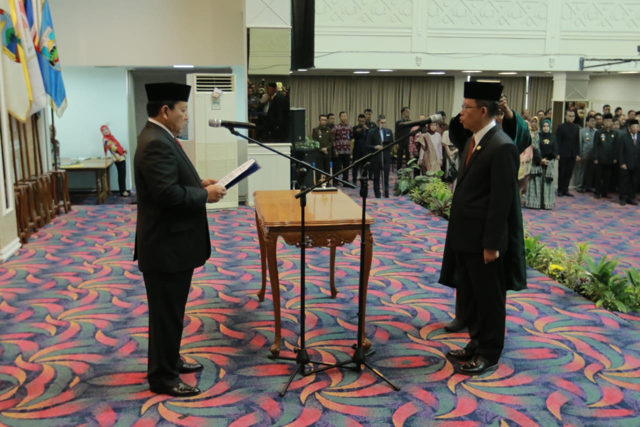 Fahrizal Darminto Resmi Dilantik, Arinal Harapkan Ini Kepada Sekprov Lampung yang Baru