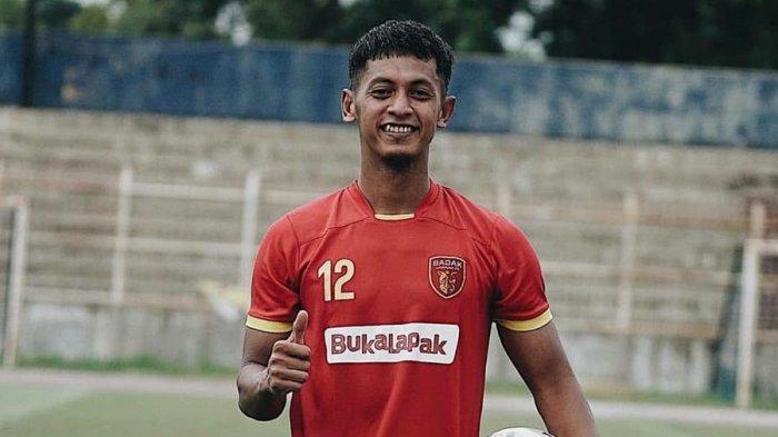 Pemain Badak Lampung Yongki Aribowo Tetap Menjaga Kebugaran Selama Libur Kompetisi