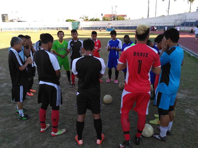 Pelatih Nasir Pimpin Doa Latihan Lampung FC