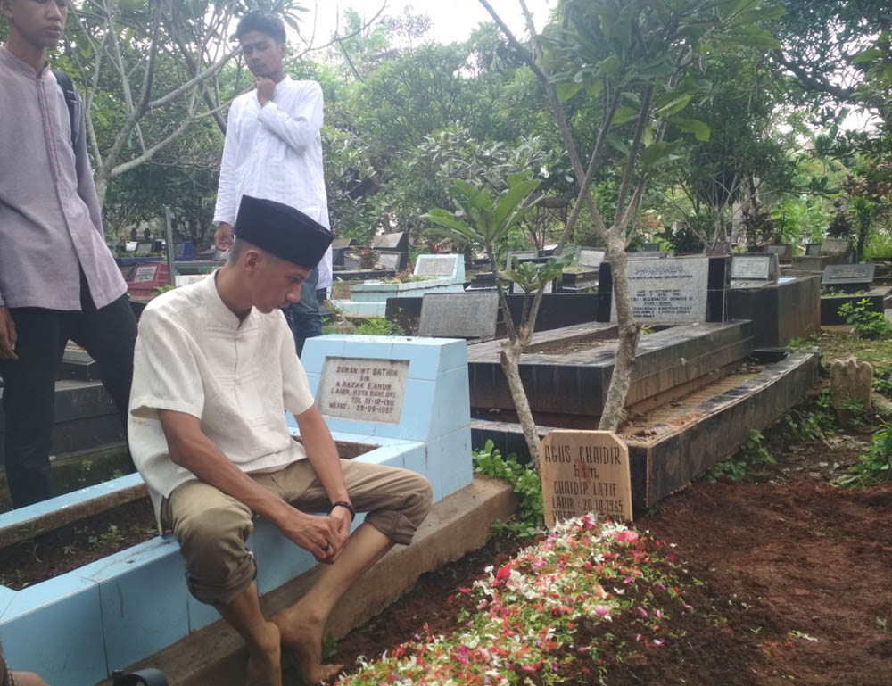 Duka Keluarga ASN Bandar Lampung yang Tewas di Kebun Sawit, Istri Terus Menangis, Anak Pingsan