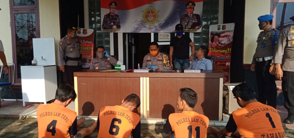 Polres Lamteng Sita Mobil Ayla yang Digunakan 4 Polisi Gadungan untuk Begal Mobil Pikap