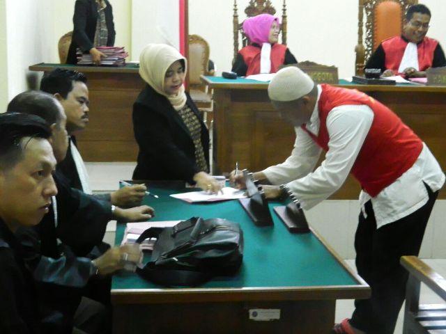 Terdakwa Pembunuhan Langsung Mengangguk Seusai Divonis 7 Tahun, Ini Penyebabnya