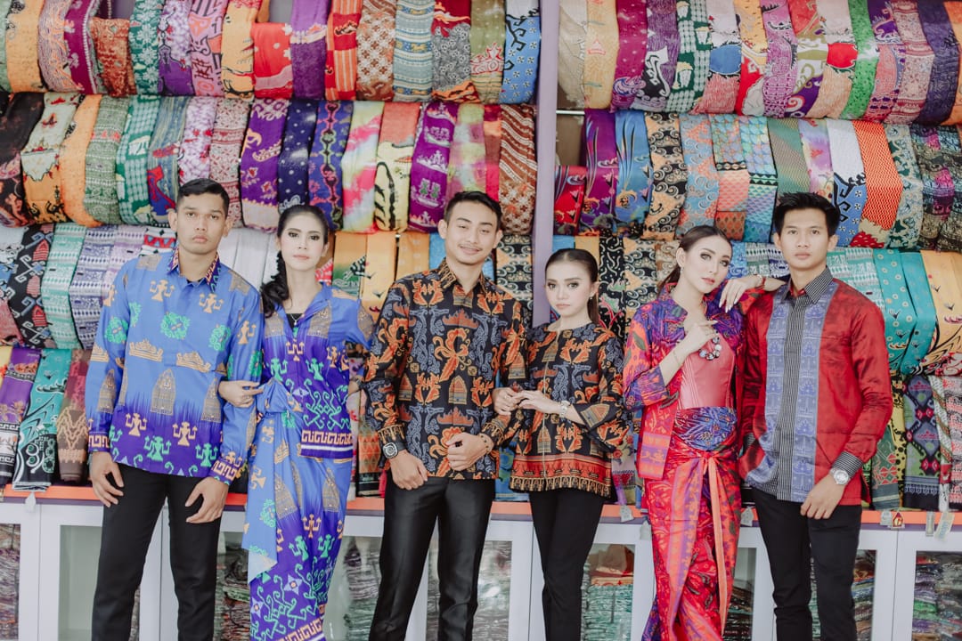 Hari Batik Nasional, Este Plus Management Gelar Pemilihan Putra-Putri Batik/Tenun 2019, Yuk Daftar