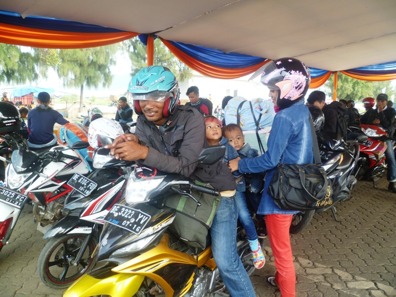 pemudik-motor_20160707_102019.jpg