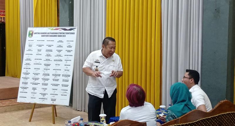 Cegah Stunting, Dinas PPA Dalduk Tanggamus Beri Tablet FE Kepada Remaja Putri