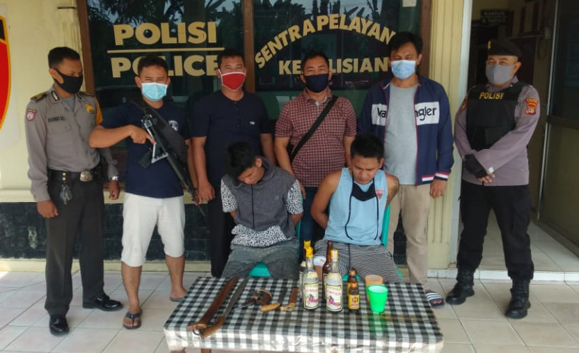 Pengaruh Miras, 2 Pemuda Tikam Warga Tulangbawang hingga Tewas, Kini Mendekam di Mapolsek