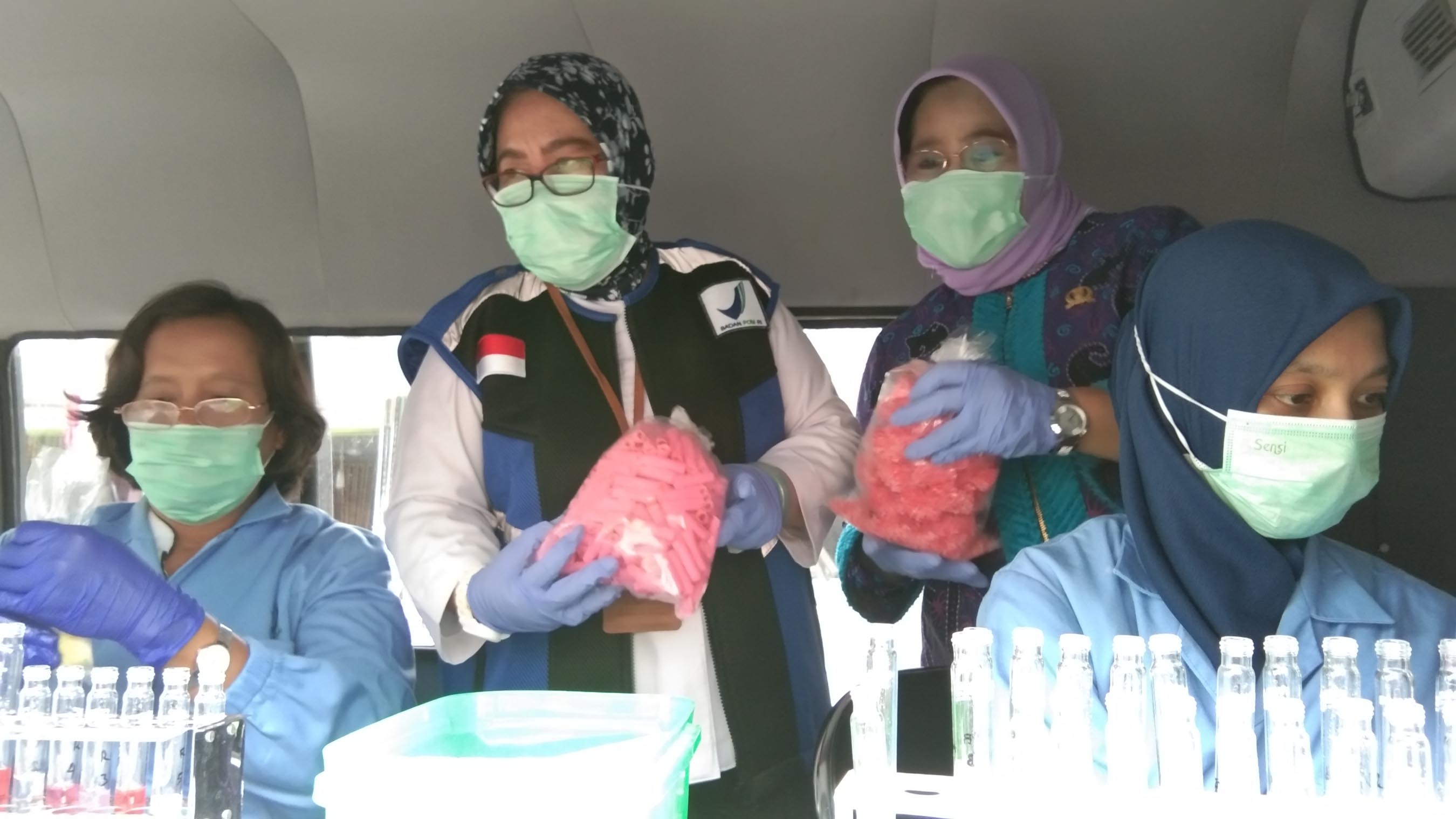 147 Sampel Takjil di Pasar Tradisional Diperiksa Tim BBPOM Bandar Lampung