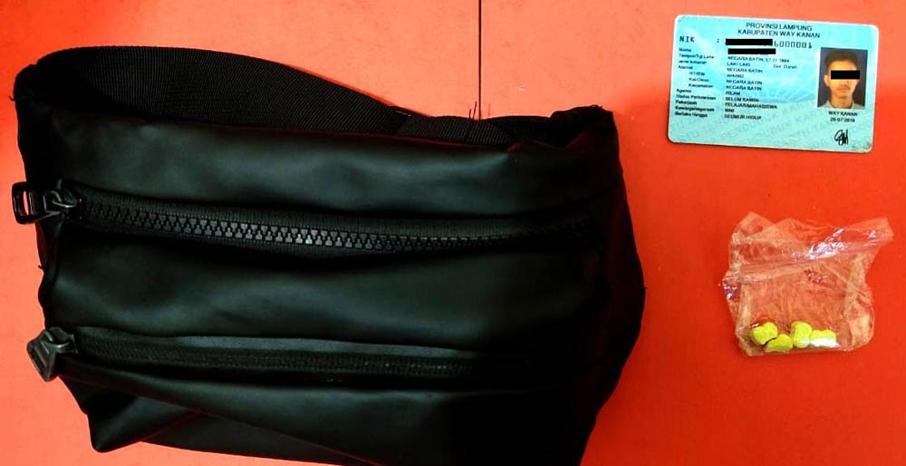 Pengedar Narkoba Diringkus di Kios Tempat Bekerja dengan Barang Bukti Ekstasi 1,51 Gram