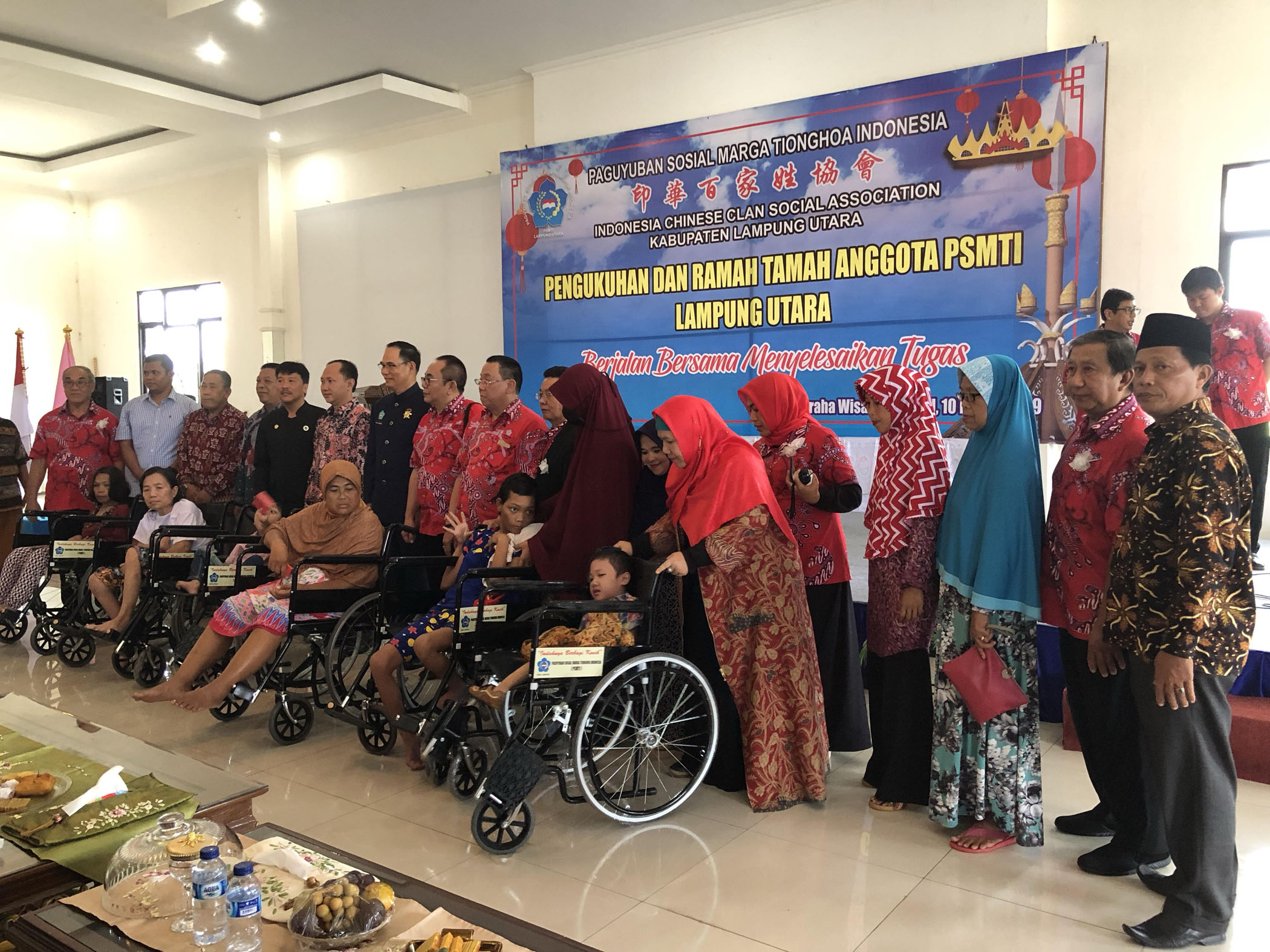 PSMTI Lampung Utara Beri Bantuan Kursi Roda