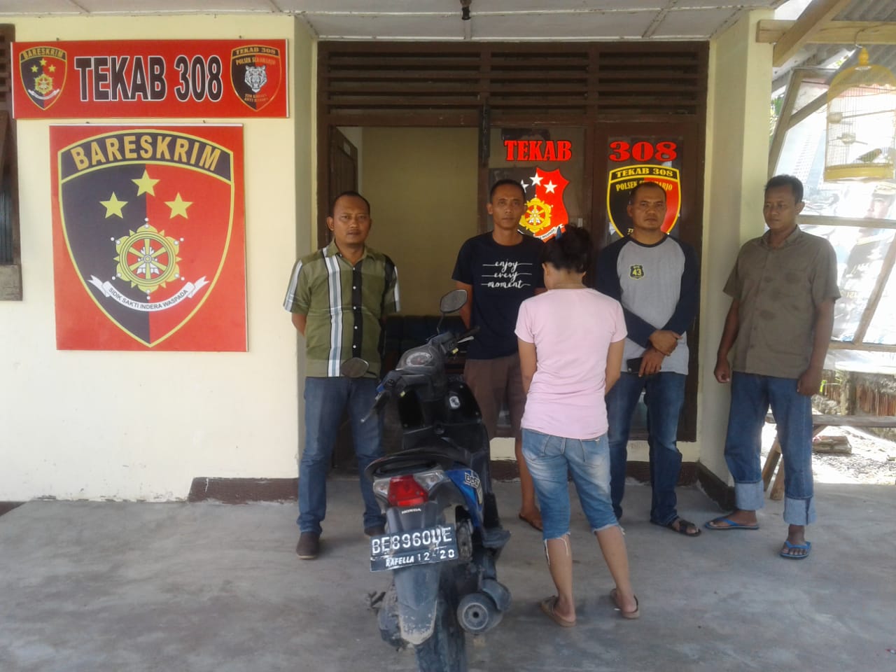 Gadis Cantik di Pringsewu Tipu Karyawan Hotel, Modus Pinjam Motor Lalu Bawa Kabur Bersama Kekasih