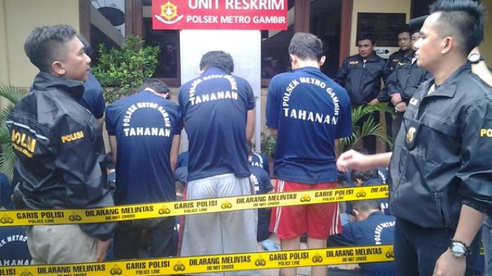 Mengaku Perwira Polisi, Penipu Ini Raup Rp 450 Juta