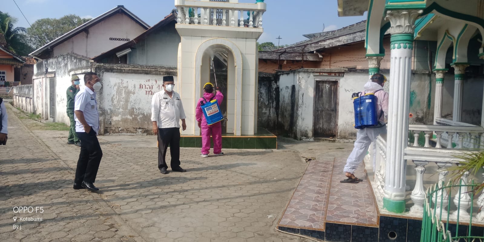 penyemprotan-disinfektan-di-kotabumi.jpg