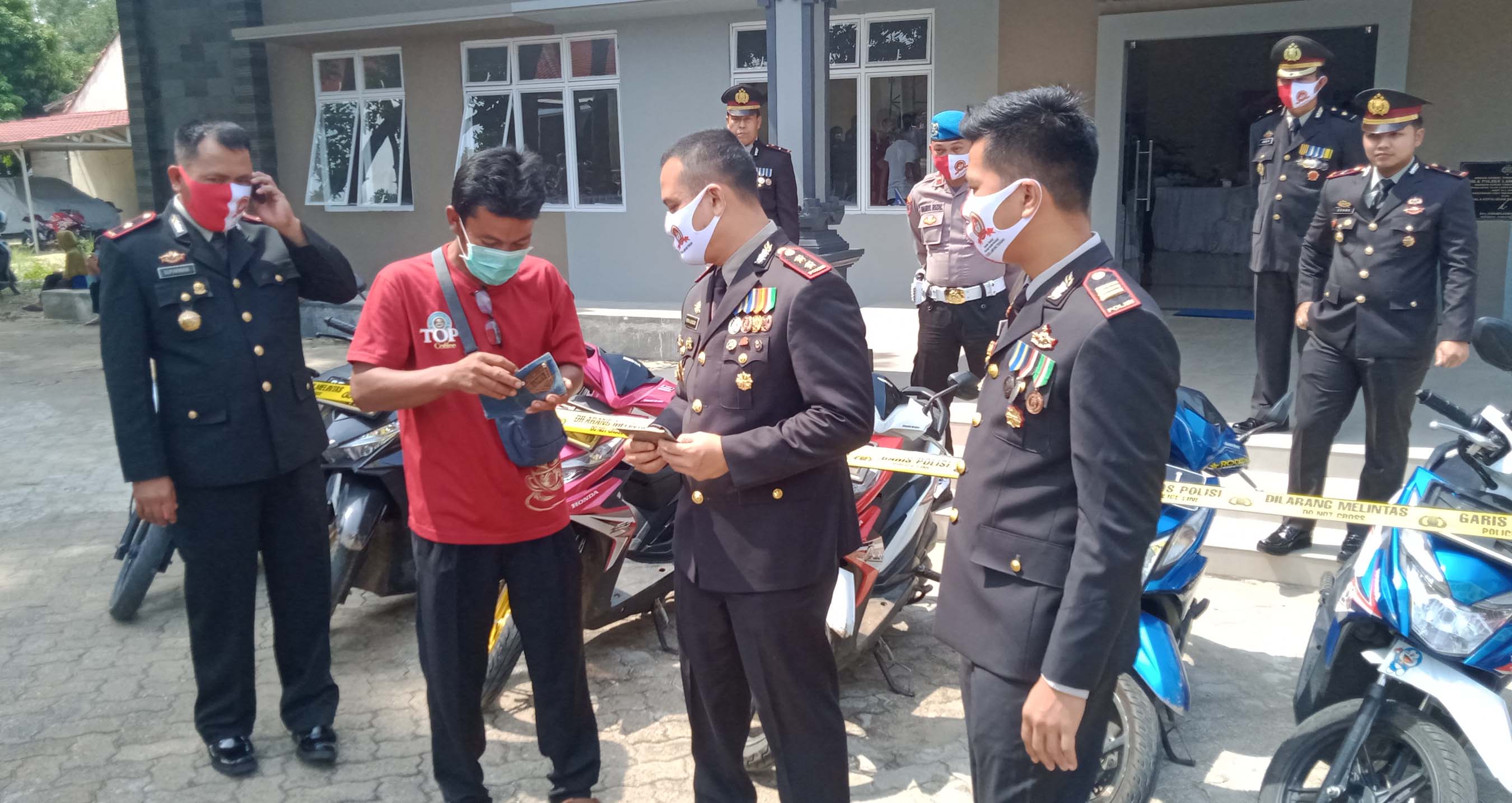 BREAKING NEWS Polres Lamteng Serahkan 8 Unit Motor Hasil Curian Kepada Pemiliknya