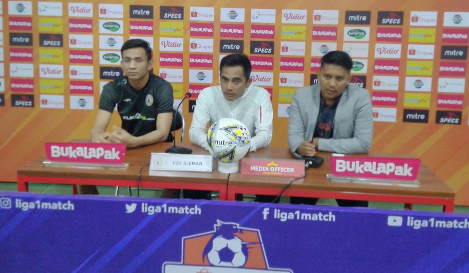 perseru-badak-lampung-fc-vs-pss-sleman-seto-nurdiantoro.jpg