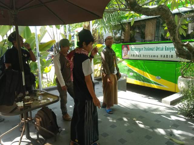 Rombongan Wisata Religi Arinal Djunaidi Tiba di Solo