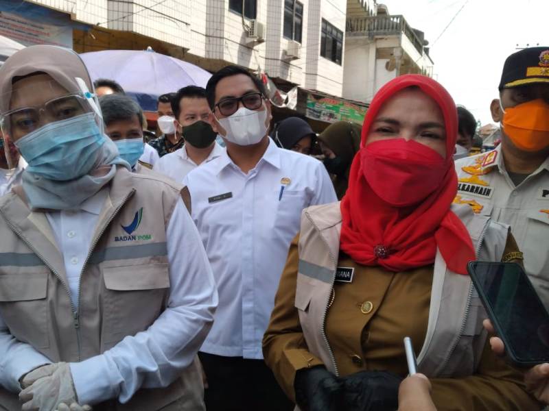 pimpin-sidak-bahan-pangan-di-bandar-lampung-eva-dwiana-mudah-mudahan-aman.jpg