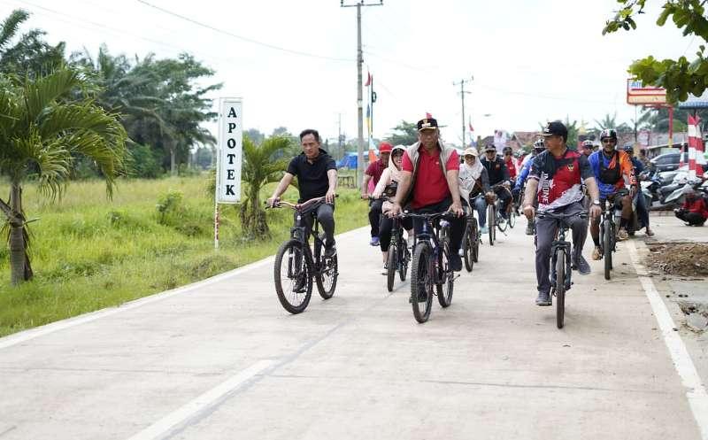 plt-bupati-lamteng-gowes-bareng.jpg