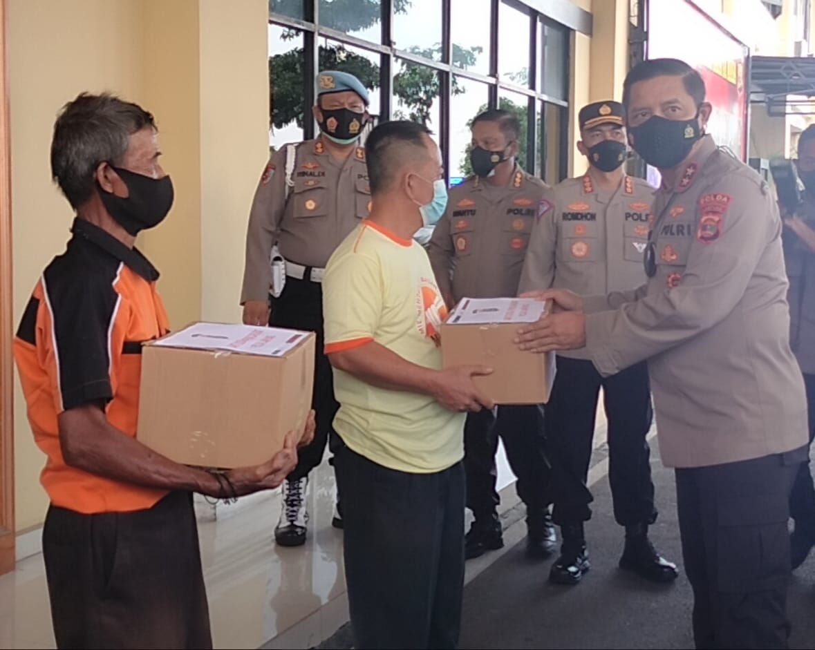 PPKM Darurat di Bandar Lampung, Polda Lampung Salurkan Bantuan untuk Masyarakat Terdampak