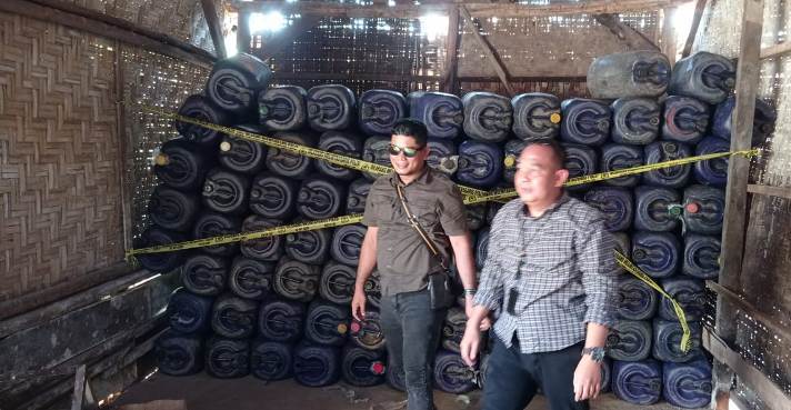 Pertalite 'Disulap' Jadi Pertamax, Polda Lampung Amankan 8 Ton BBM Oplosan