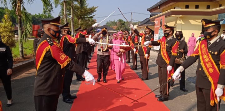 polres-lampung-timur-sambut-kapolres-baru.jpg