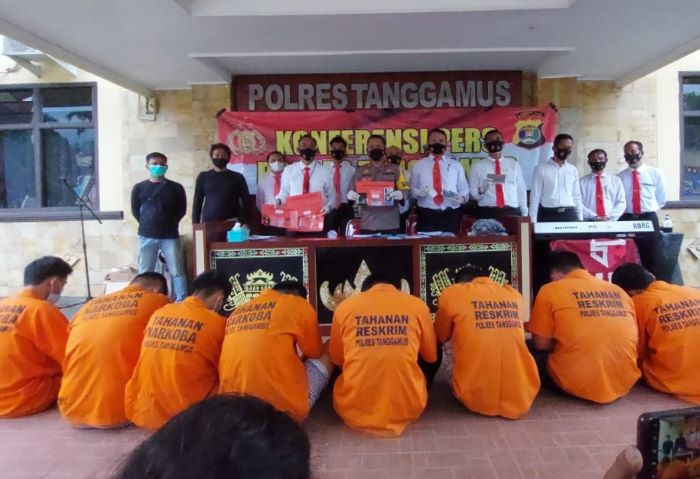 polres-tanggamus-ekspose-kasus-narkoba-di-pekon-karang-agung-semaka.jpg