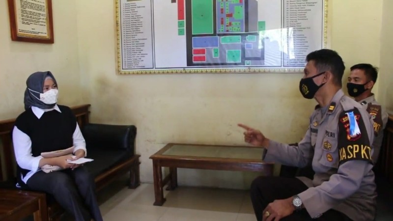 polres-way-kanan-tingkatkan-pelayanan-publik-pada-spkt.jpg