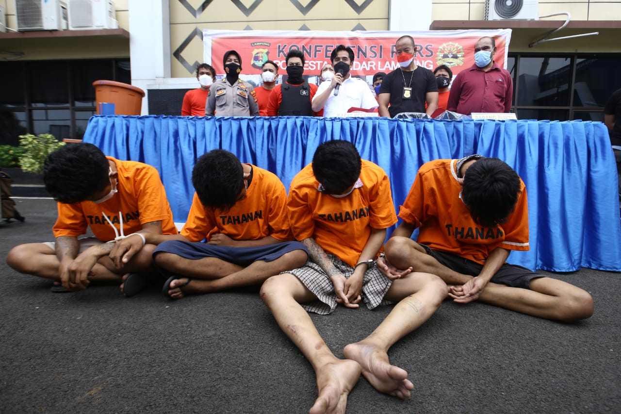 Polresta Bandar Lampung Ringkus 4 Pelaku Curanmor dan HP