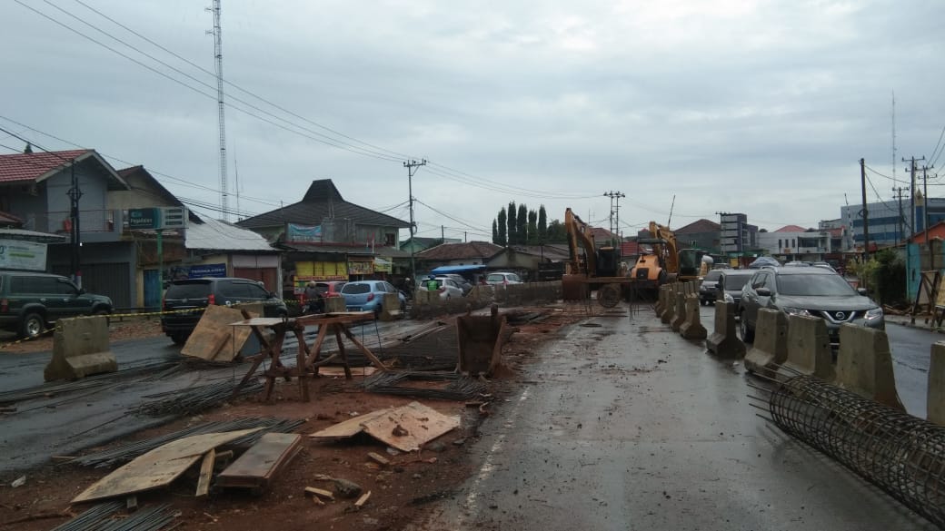 progres-pembangunan-flyover-sultan-agung-masuk-tahap-bor-pile.jpg