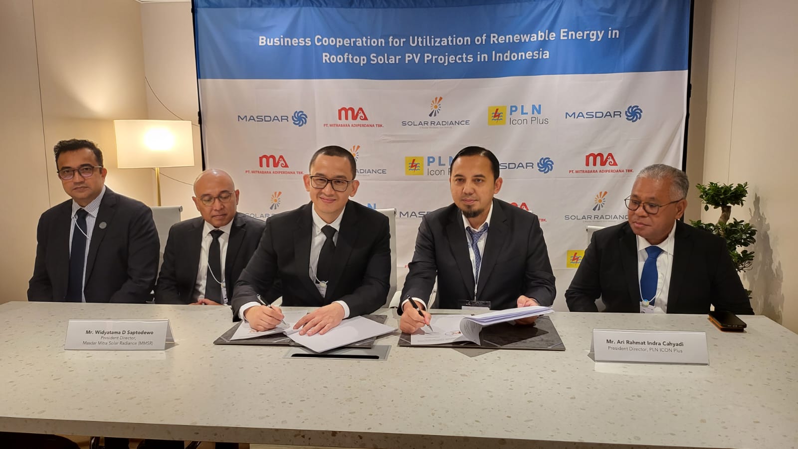 Kembangkan Sistem Tenaga Surya Atap, PLN Icon Plus Teken Kerja Sama dengan Solar Radiance