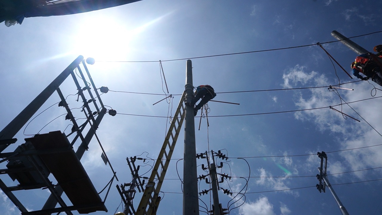 Gelaran Balap Perahu Super Cepat Internasional Pertama di Indonesia, PLN Dukung Kelistrikan Andal